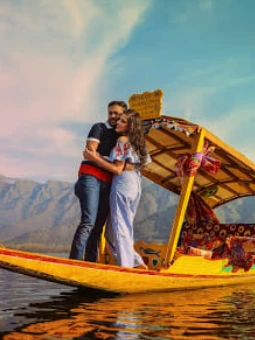 Kashmir Honeymoon Tour Packages